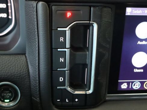 Used 2021 GMC Yukon Denali w/ Denali Premium Package AWD/4WD image 38