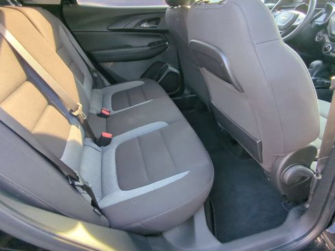Used 2022 Chevrolet TrailBlazer LT FWD image 28