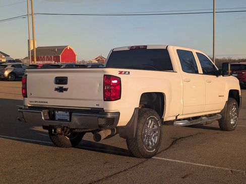 Used 2017 Chevrolet Silverado 2500 LT w/ LT Convenience Package image 5