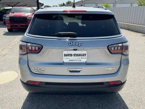 Used 2020 Jeep Compass Latitude AWD/4WD image 5