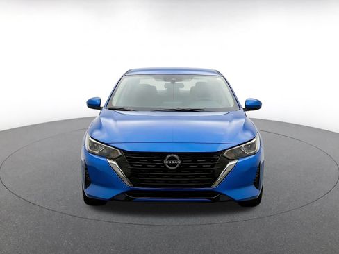 Used 2025 Nissan Sentra SV FWD image 2