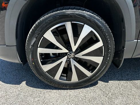 Used 2022 Volkswagen Taos SE AWD/4WD image 35