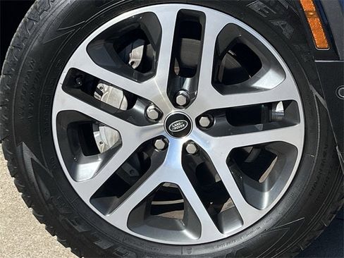 Used 2022 Land Rover Defender 110 X-Dynamic HSE image 9