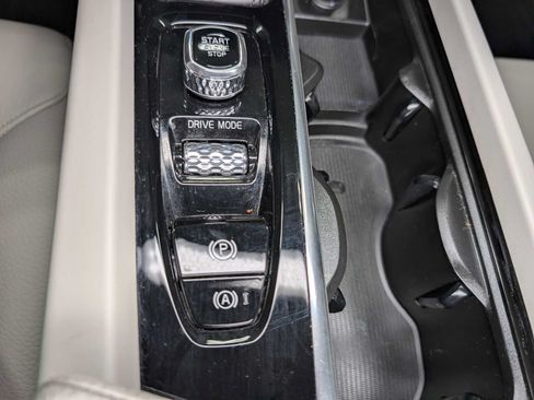 Used 2020 Volvo S60 T6 Momentum w/ Protection Package Premier AWD/4WD image 28