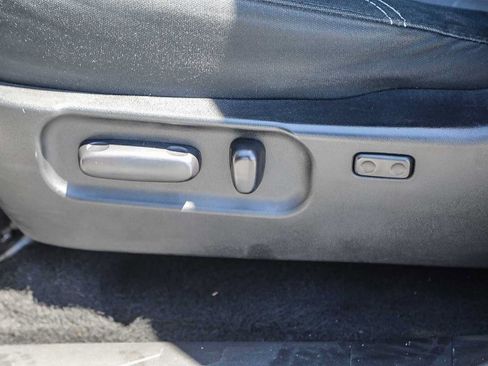 Used 2022 Toyota Tacoma TRD Sport w/ Technology Package RWD image 19