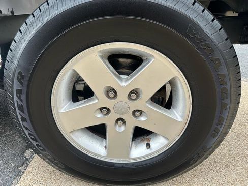 Used 2013 Jeep Wrangler Unlimited Sport image 24