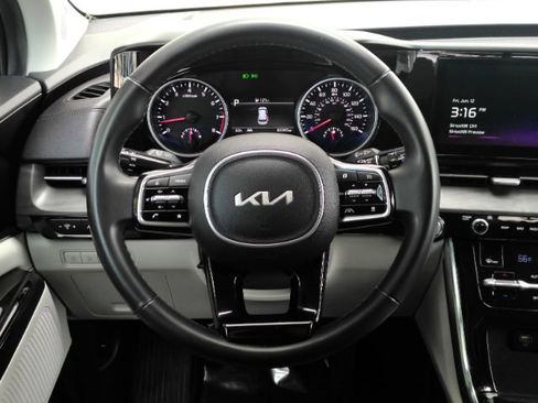 Used 2024 Kia Carnival EX FWD image 39