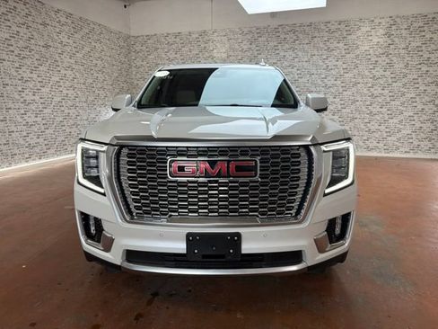 Used 2023 GMC Yukon Denali AWD/4WD image 2