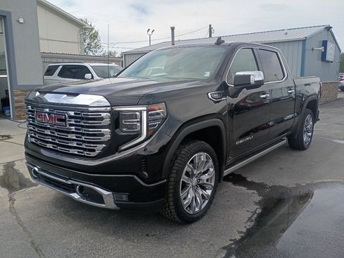 Used 2024 GMC Sierra 1500 Denali w/ Denali Reserve Package AWD/4WD image 2
