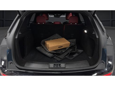 Used 2025 Lincoln Corsair Grand Touring w/ Equipment Group 301A AWD/4WD image 26