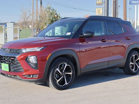 Used 2022 Chevrolet TrailBlazer RS w/ Sun and Liftgate Package image 15