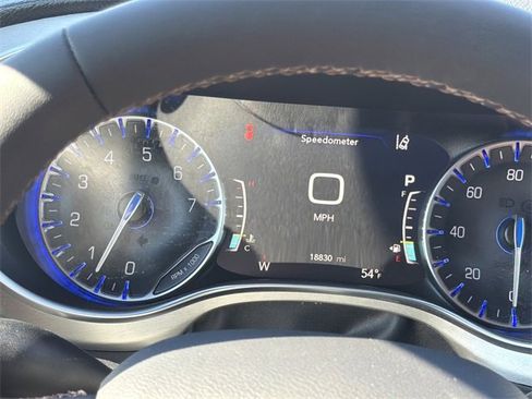 Used 2024 Chrysler Pacifica Pinnacle w/ Trailer Tow Group image 25