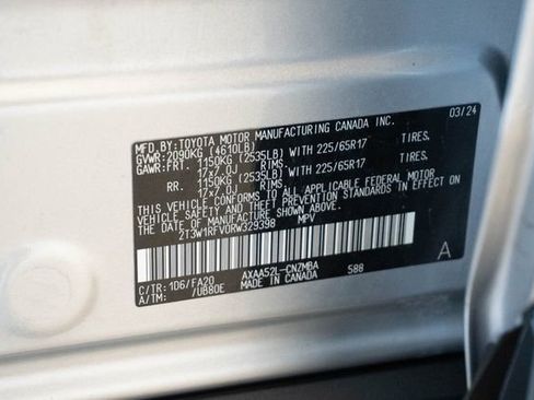 Used 2024 Toyota RAV4 XLE FWD image 29