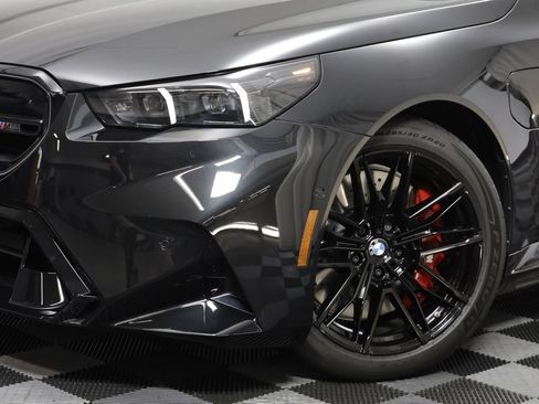 Used 2027 BMW M5 Touring AWD/4WD image 3