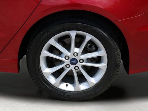 Used 2020 Ford Fusion SE FWD image 9