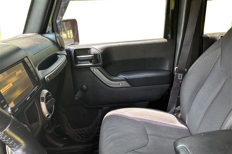 Used 2016 Jeep Wrangler Unlimited Sport AWD/4WD image 22