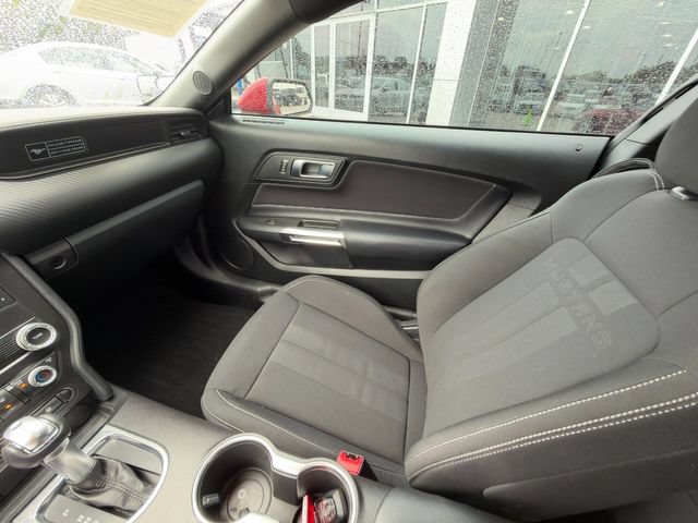 Used 2020 Ford Mustang Coupe RWD image 13