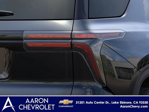 New 2026 Chevrolet Traverse LT w/ Sun and Wheel Package image 11