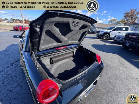 Used 2003 Ford Thunderbird image 12