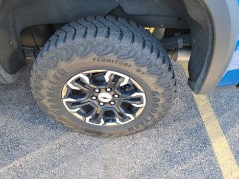 Used 2022 Chevrolet Silverado 1500 ZR2 w/ Technology Package AWD/4WD image 7