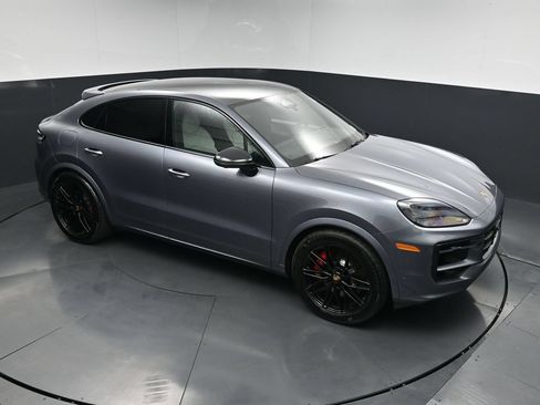 New 2026 Porsche Cayenne S AWD/4WD image 21