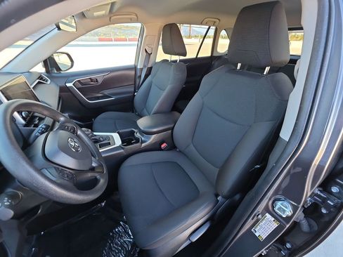 Used 2025 Toyota RAV4 LE image 19