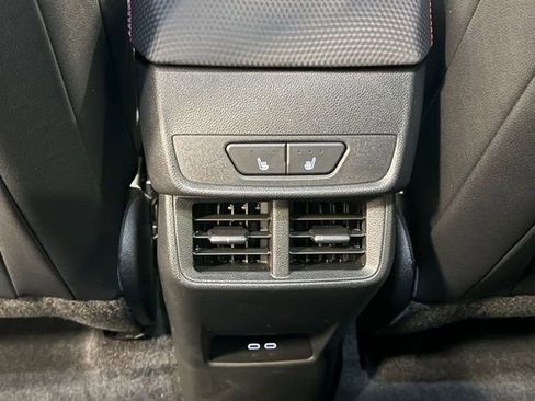 Used 2026 Chevrolet Equinox RS w/ Convenience Package III image 35