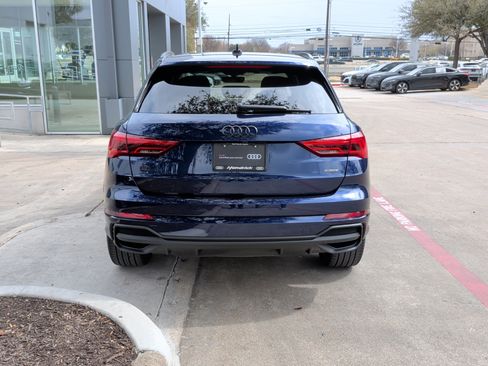 Certified 2025 Audi Q3 2.0T Premium w/ Convenience Package image 9