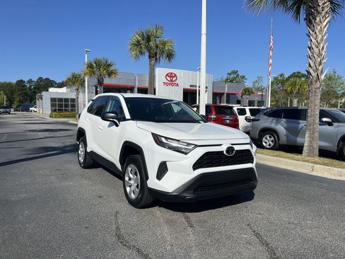 Used 2023 Toyota RAV4 LE FWD image 2