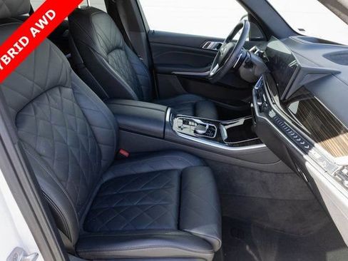 Used 2024 BMW X5 xDrive50e AWD/4WD image 16
