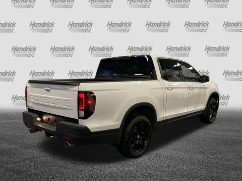 Used 2025 Honda Ridgeline Black Edition image 10