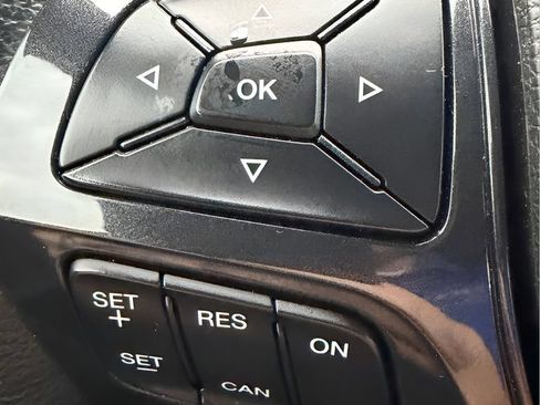 Used 2017 Ford Explorer XLT w/ Equipment Group 201A AWD/4WD image 24