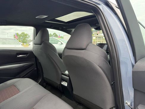 Used 2023 Toyota Corolla SE w/ SE Premium Package FWD image 19