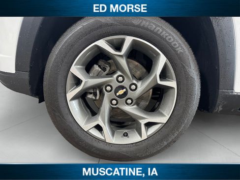 Used 2025 Chevrolet Trax LT w/ LT Convenience Package FWD image 14