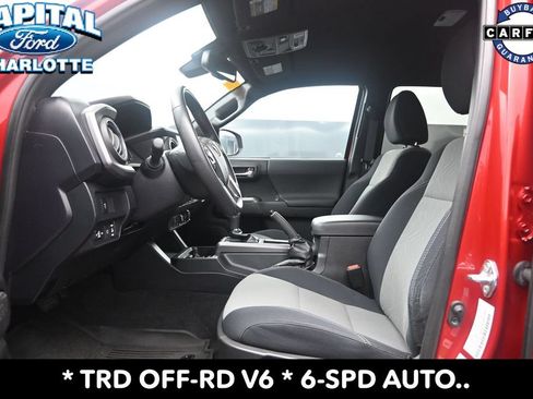 Used 2021 Toyota Tacoma TRD Off-Road AWD/4WD image 10