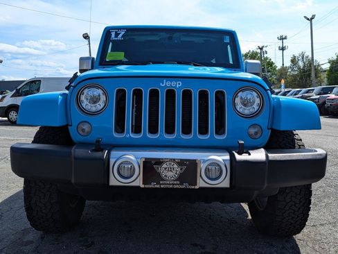 Used 2017 Jeep Wrangler Unlimited Sahara w/ Quick Order Package 24E Chief AWD/4WD image 4