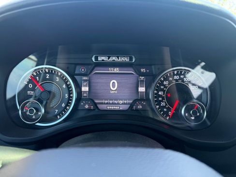 Used 2019 RAM 1500 Big Horn image 10