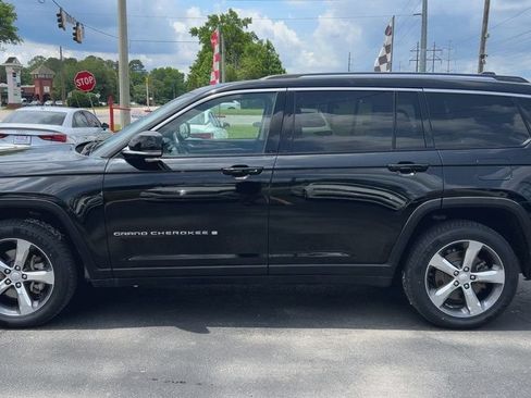 Used 2022 Jeep Grand Cherokee L Limited AWD/4WD image 5