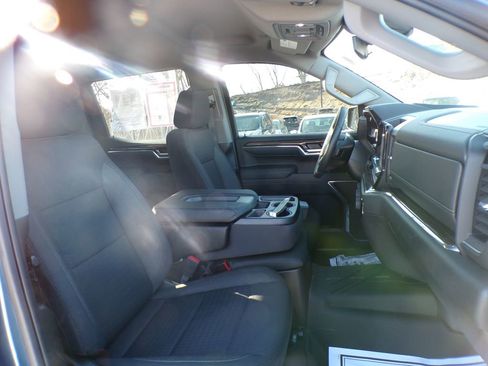 Used 2024 Chevrolet Silverado 1500 LT w/ Safety Package AWD/4WD image 18