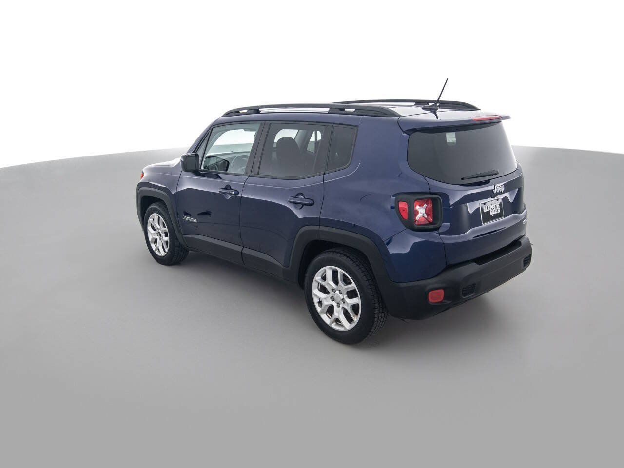 Used 2016 Jeep Renegade Latitude FWD image 7