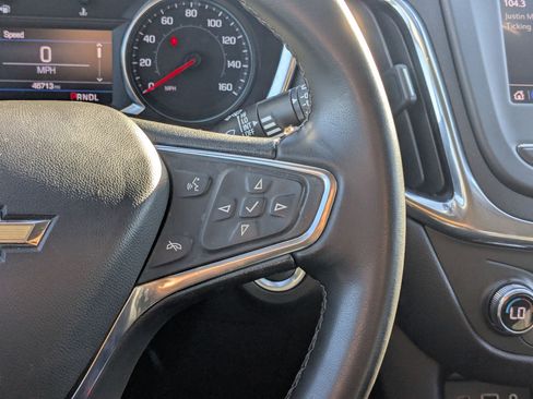 Used 2023 Chevrolet Equinox LT image 20