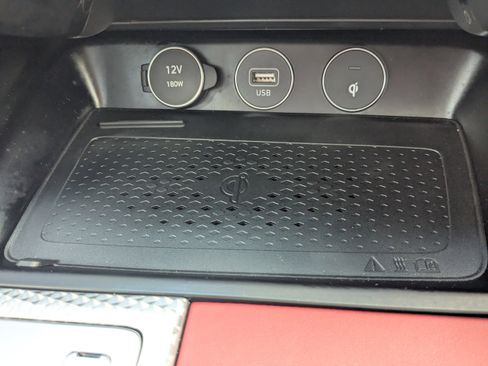 Used 2023 Genesis G70 2.0T w/ Sport Prestige Package image 29