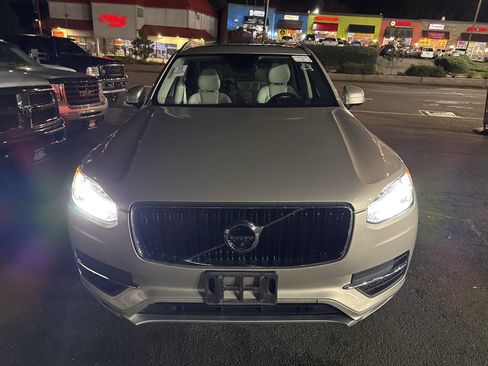 Used 2018 Volvo XC90 T8 Momentum w/ Convenience Package image 7