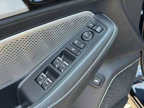Certified 2024 Acura MDX SH-AWD w/ Technology Package image 9