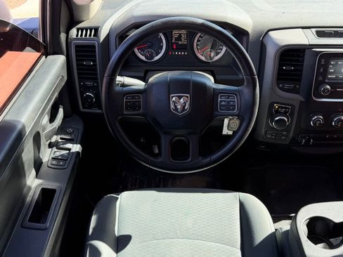 Used 2017 RAM 1500 Express image 9