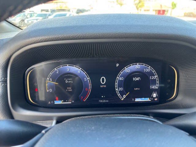 Used 2024 Jeep Wagoneer L Series II RWD image 14