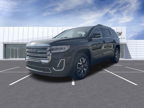Used 2023 GMC Acadia SLE w/ Driver Convenience Package image 4