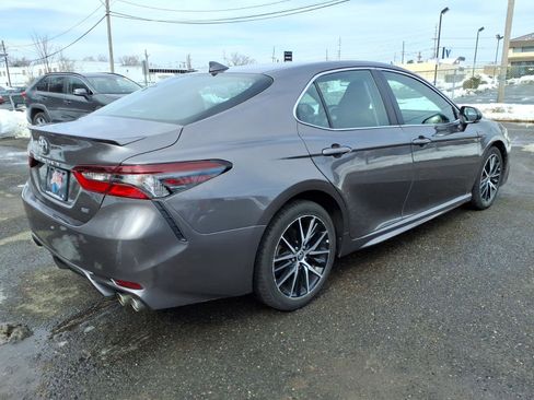 Certified 2023 Toyota Camry SE image 4