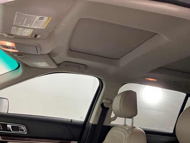 Used 2017 Ford Explorer Platinum AWD/4WD image 14
