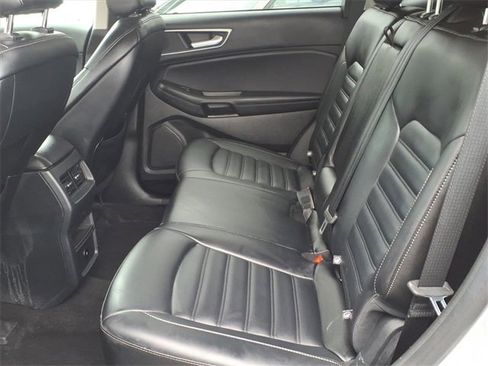 Used 2024 Ford Edge SEL image 8